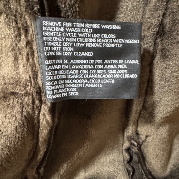 Women's WeatherProof Jacket With Hood Wear with or without Fur Size Med - Picture 8 of 8